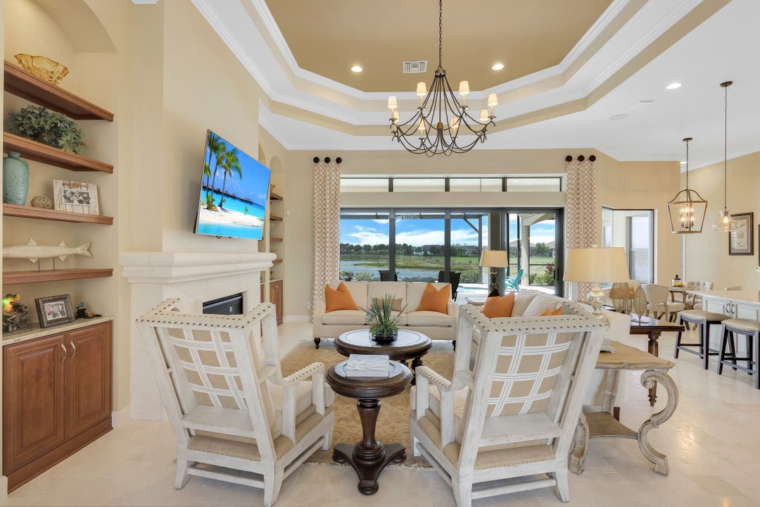 9004 Sorreno Ct, Naples, FL 34119