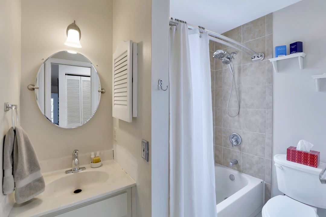 173 Bristol Ln #B, Naples, FL 34112