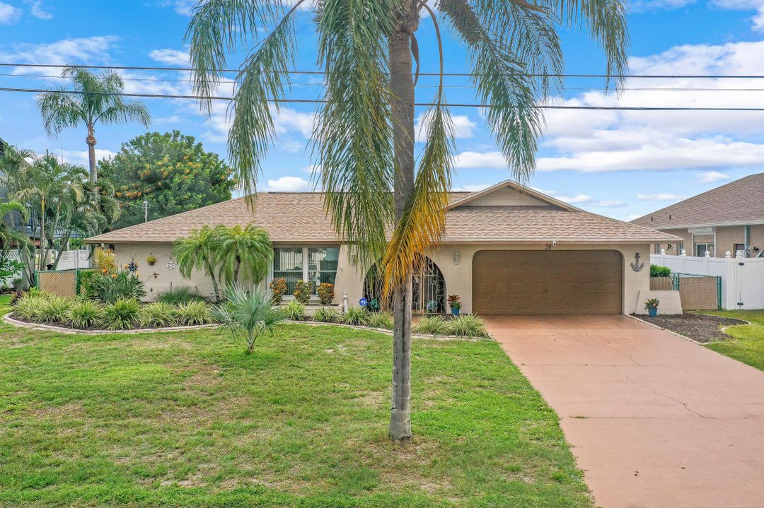 28 SE 12th Ave, Cape Coral, FL 33990