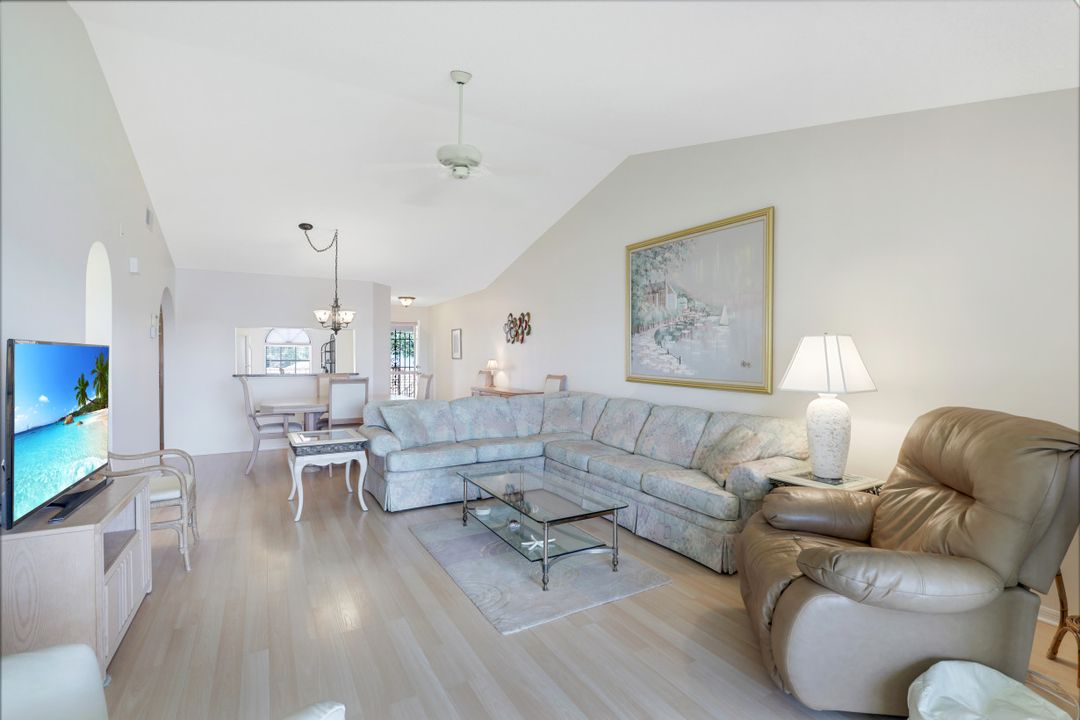 517 Mardel Dr #208, Naples, FL 34104