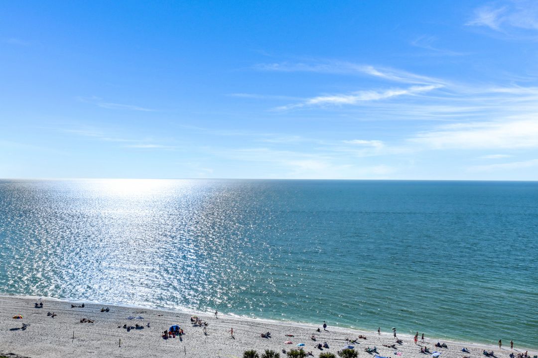 11125 Gulf Shore Dr #1001, Naples, FL 34108