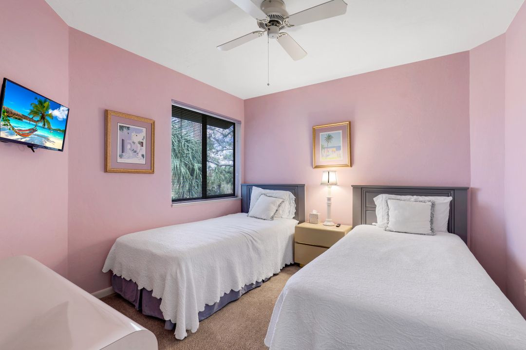 27131 Oakwood Lake Dr, Bonita Springs, FL 34134