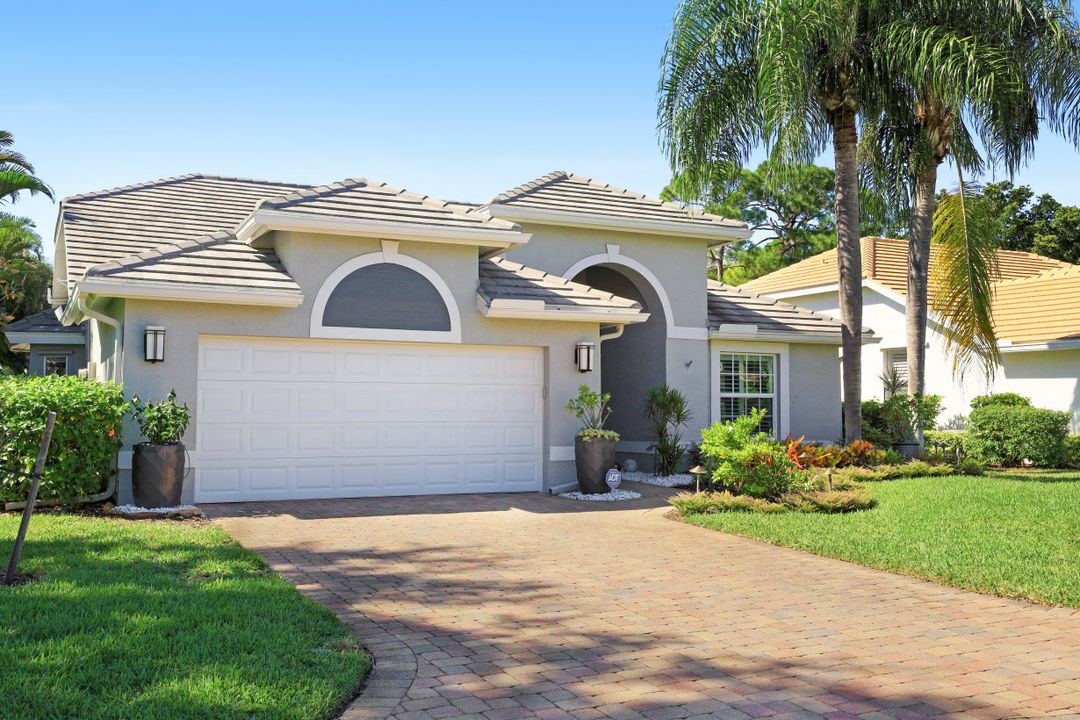 25050 Bay Cedar Dr, Bonita Springs, FL 34134