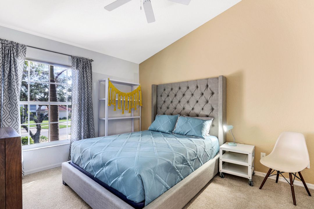 5360 Andover Dr  #202, Naples, FL 34110