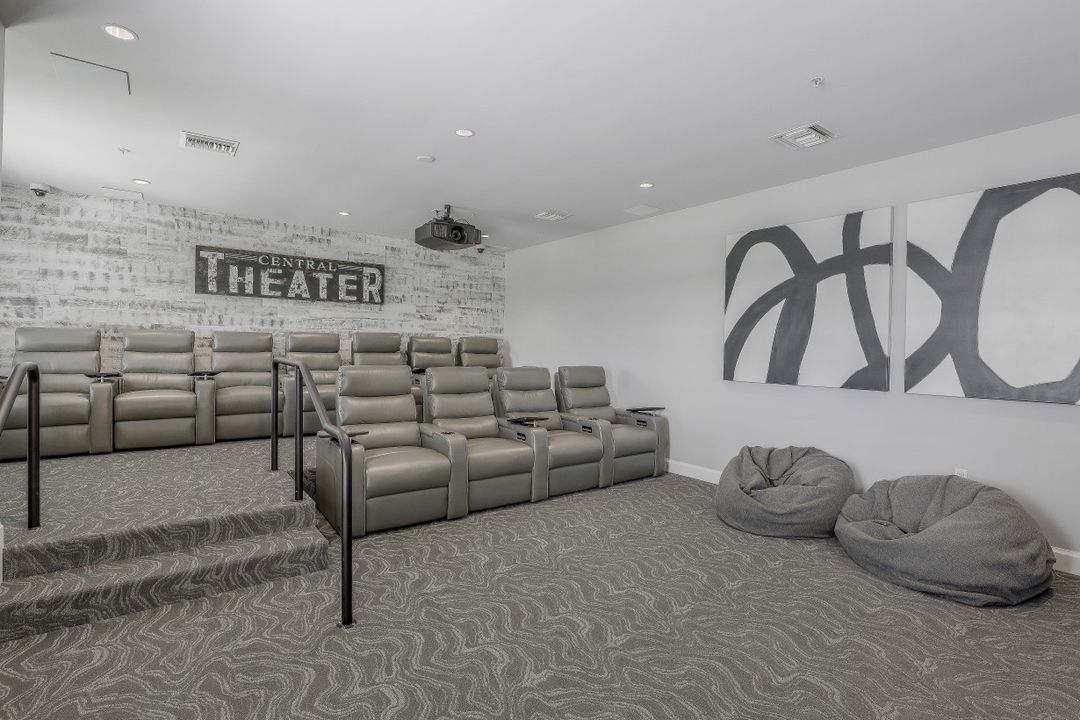 1111 Central Ave #416, Naples, FL 34102