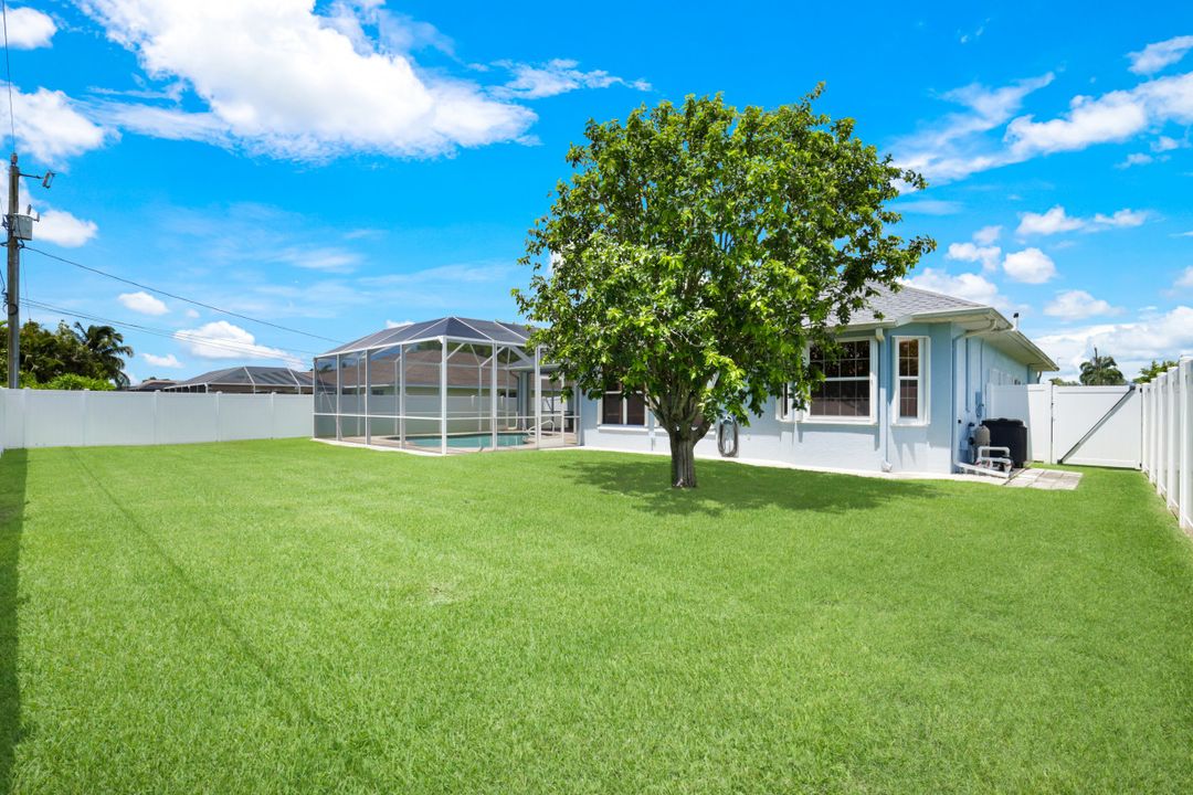 3023 SE 8th Ave, Cape Coral, FL 33904