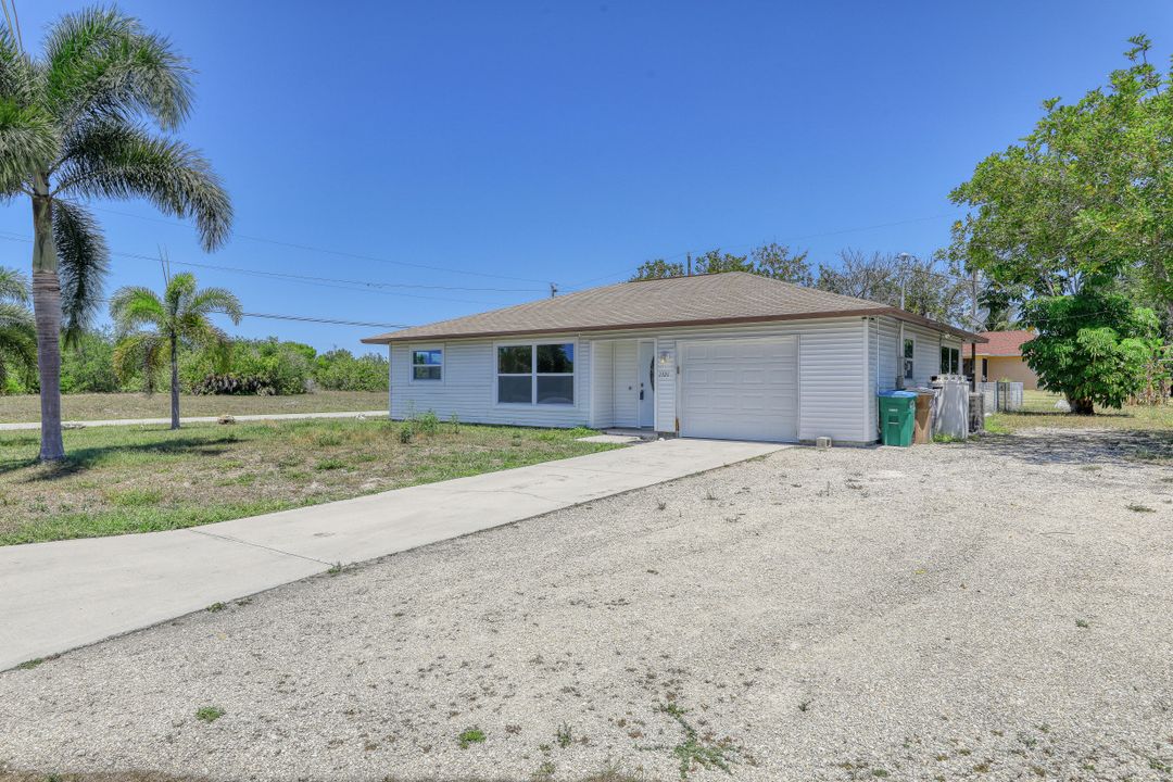 1321 NE 17th St, Cape Coral, FL 33909