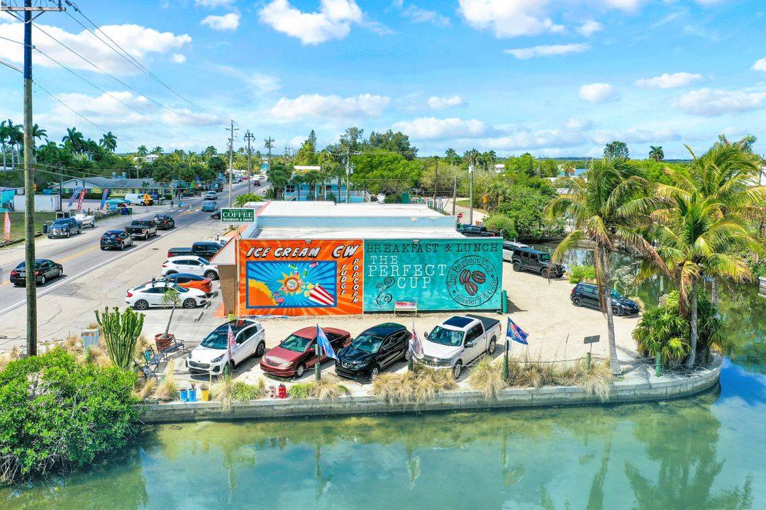 214 NW 32nd Pl, Cape Coral, FL 33993