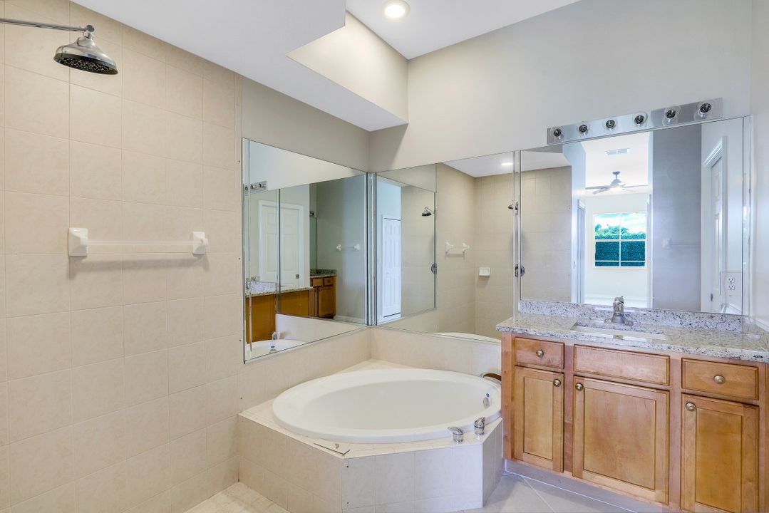 6705 Calumet Dr, Naples, FL 34113