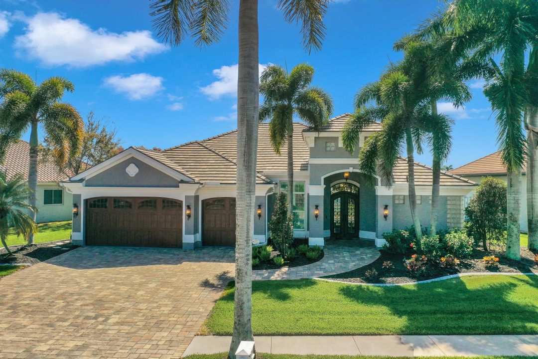 1900 Lagoon Ln, Cape Coral, FL 33914