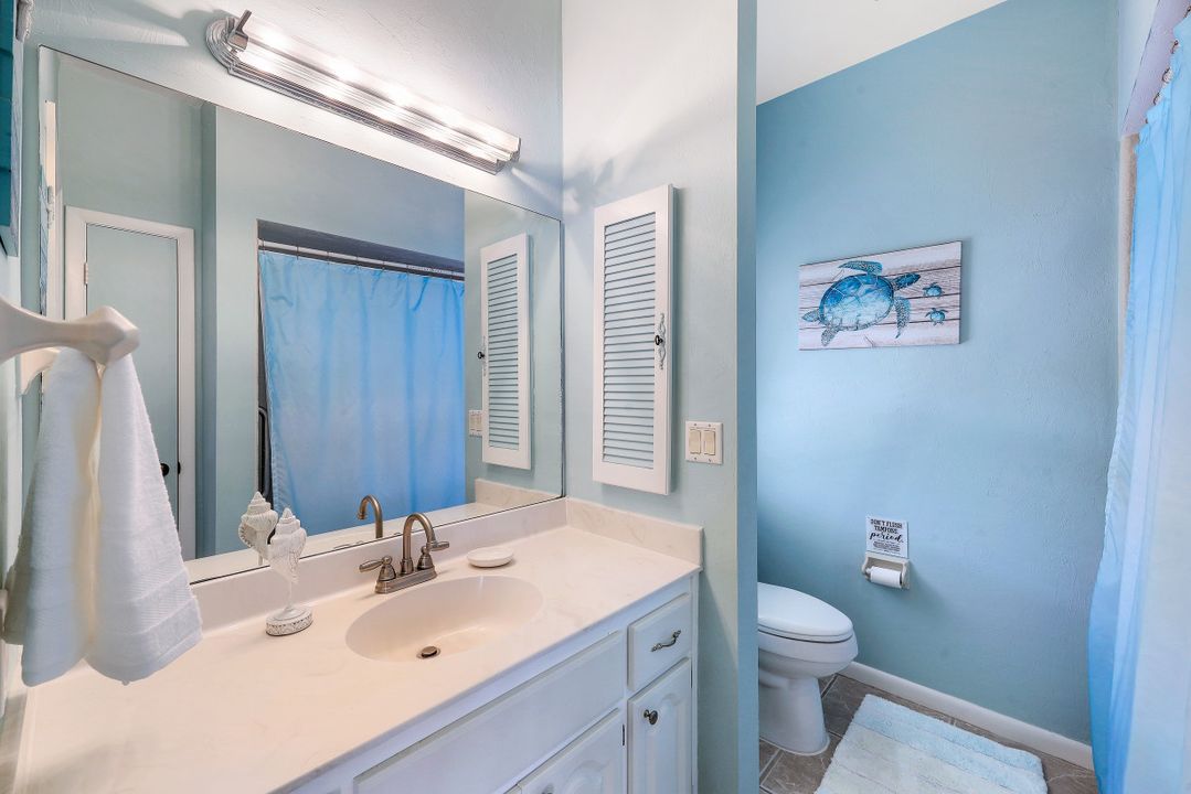 550 Inlet Dr, Marco Island, FL 34145