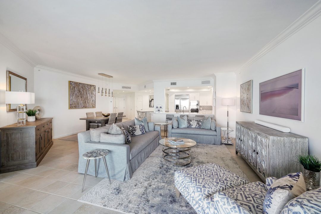 60 Seagate Dr #1204, Naples, FL 34103