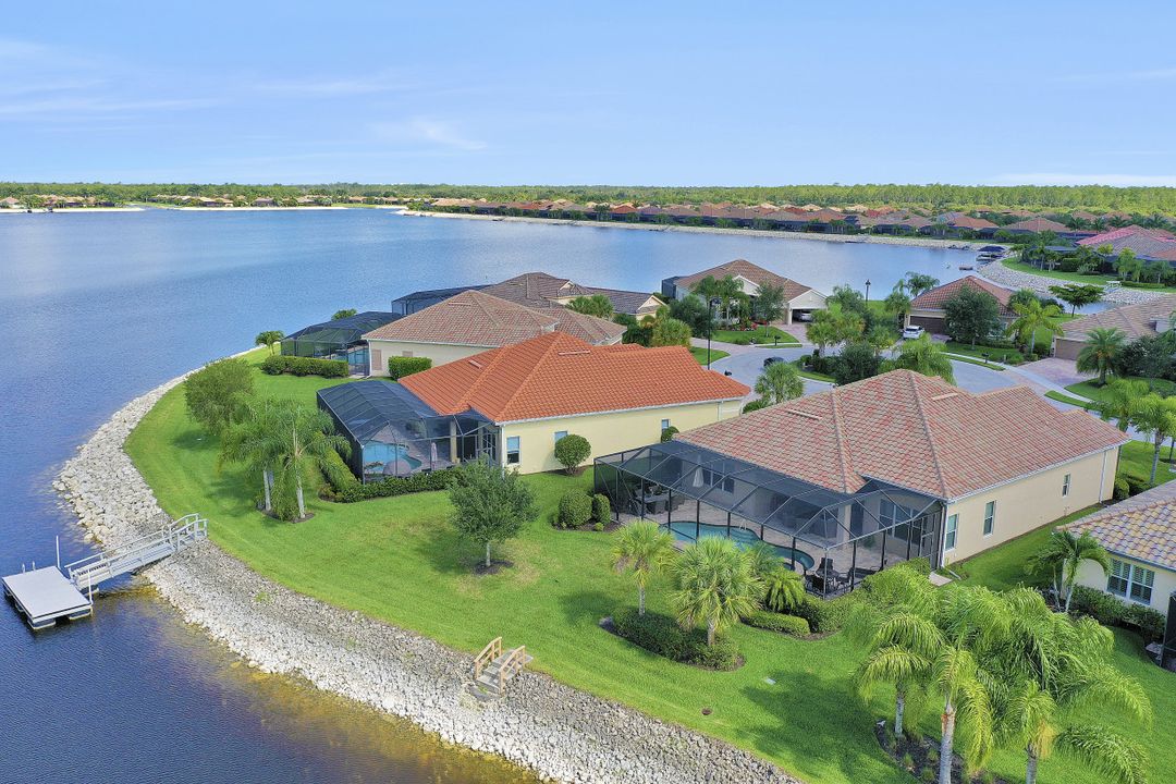 9172 Flint Ct, Naples, FL 34120