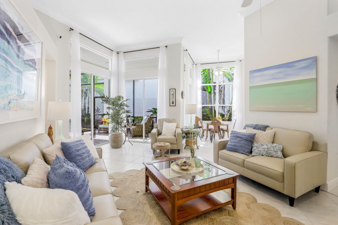 8591 Peppertree Way, Naples, FL 34114