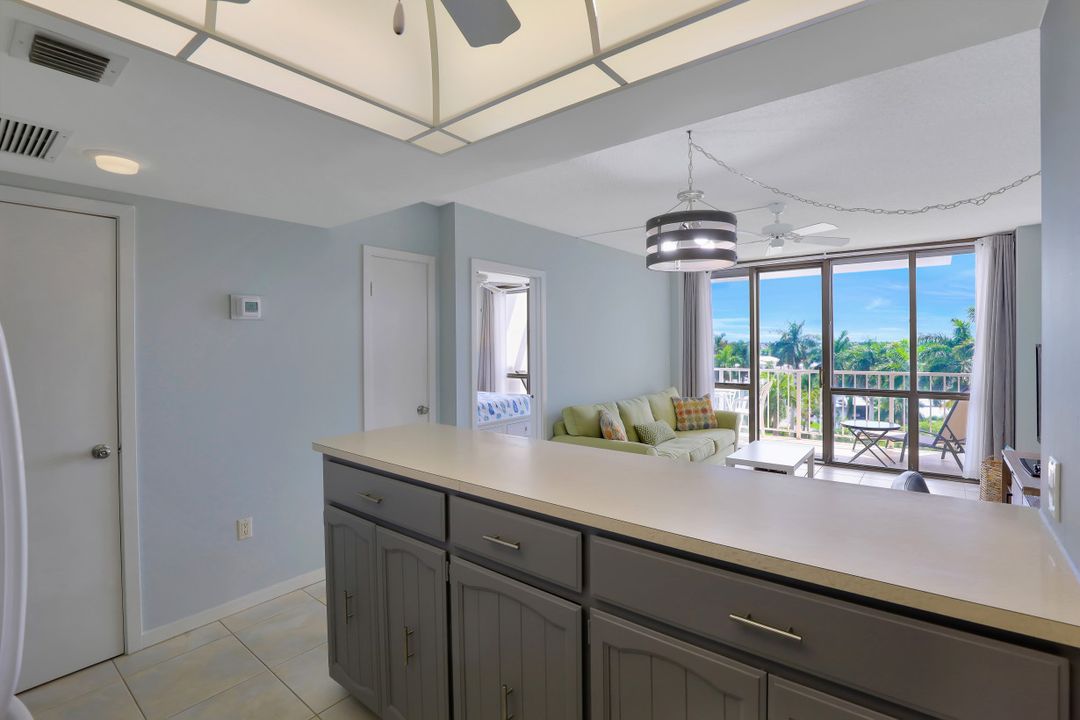 180 Seaview Ct #604, Marco Island, FL 34145