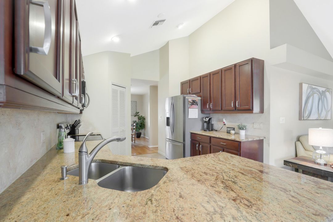 11431 Waterford Village Dr, Fort Myers, FL 33913