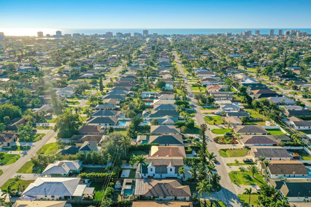 778 100th Ave N, Naples, FL 34108