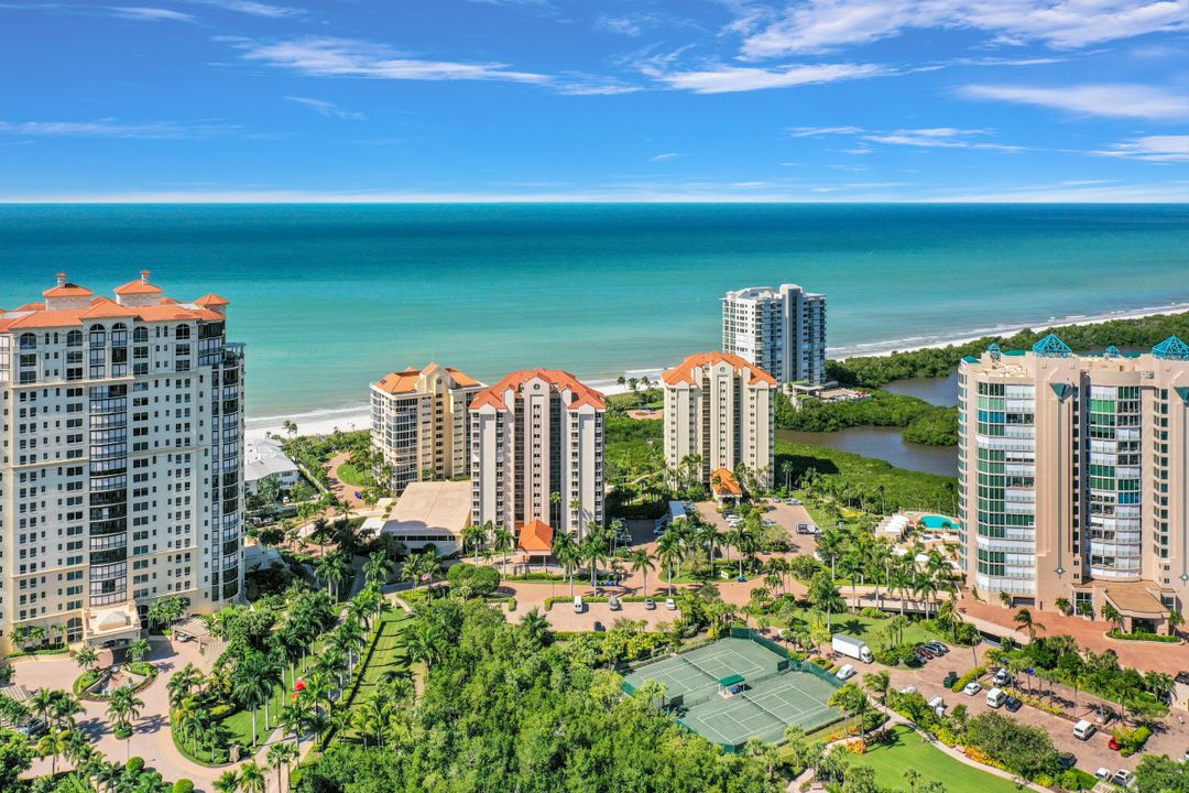 40 Seagate Dr #501, Naples, FL 34103