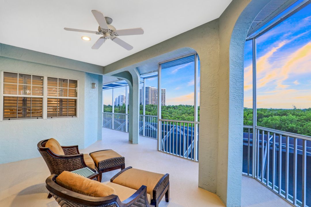 450 Spinnaker Dr, Marco Island, FL 34145