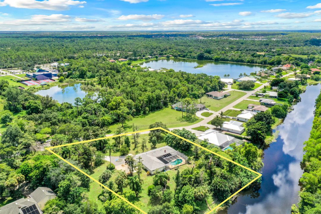 27126 Rue De Paix, Bonita Springs, FL 34135