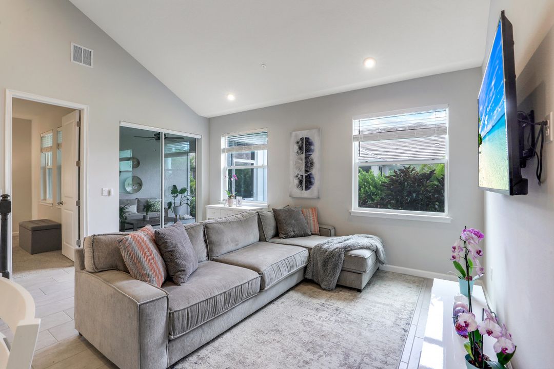 4659 Arboretum Cir #103, Naples, FL 34112