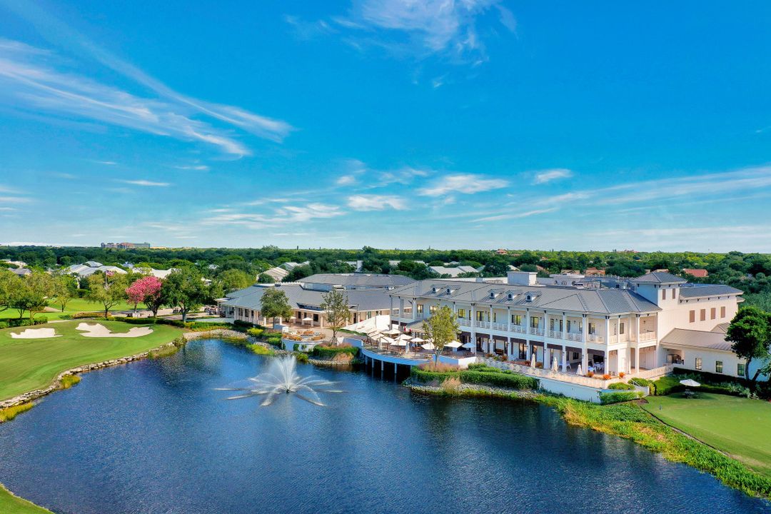 6585 Nicholas Blvd #305, Naples, FL 34108