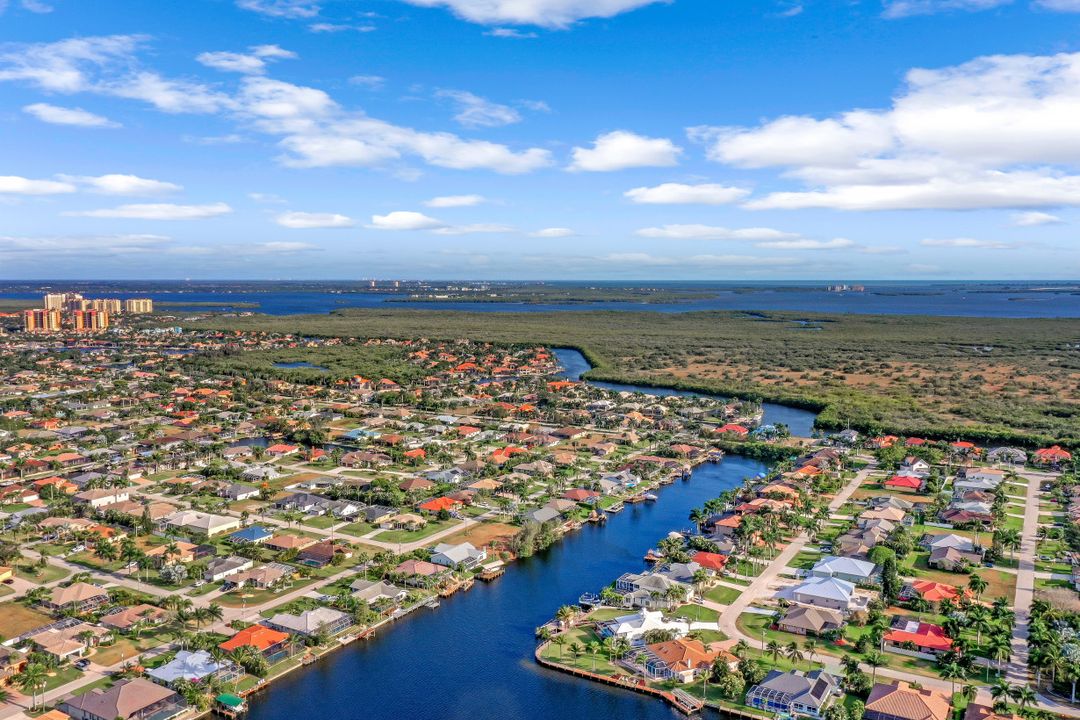 5239 SW 27th Ave, Cape Coral, FL 33914