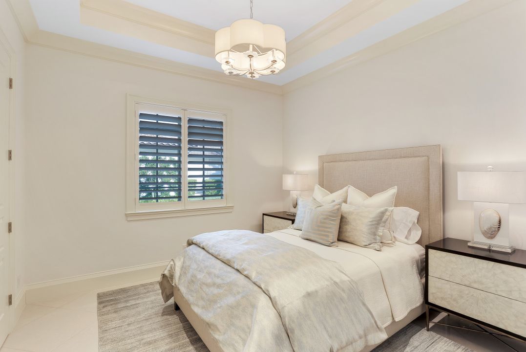 16439 Seneca Way, Naples, FL 34110