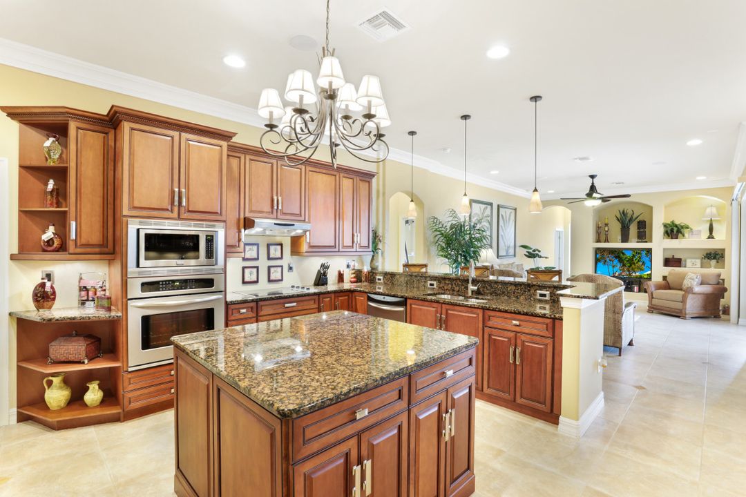 2234 SE 20th Pl, Cape Coral, FL 33990