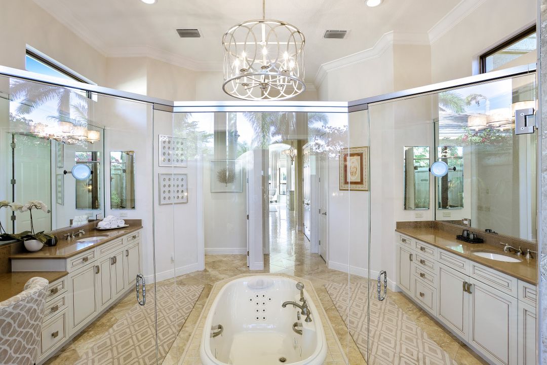 9214 Marble Stone Dr, Naples, FL 34120