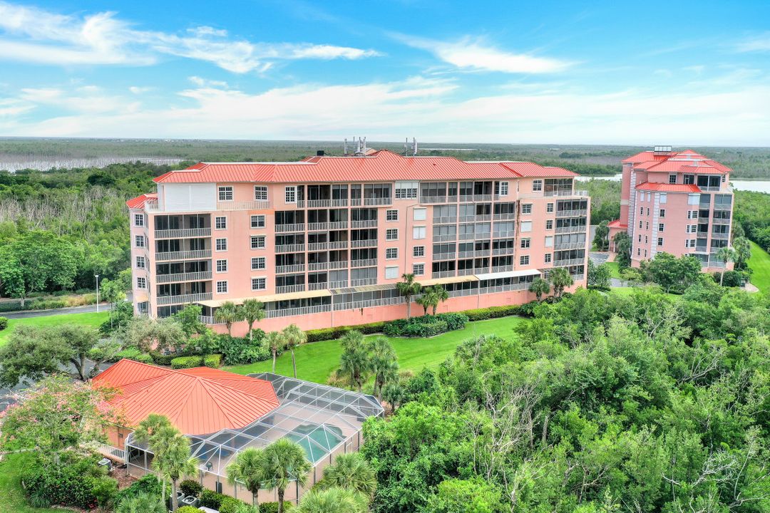 269 Vintage Bay Dr #212, Marco Island, FL 34145
