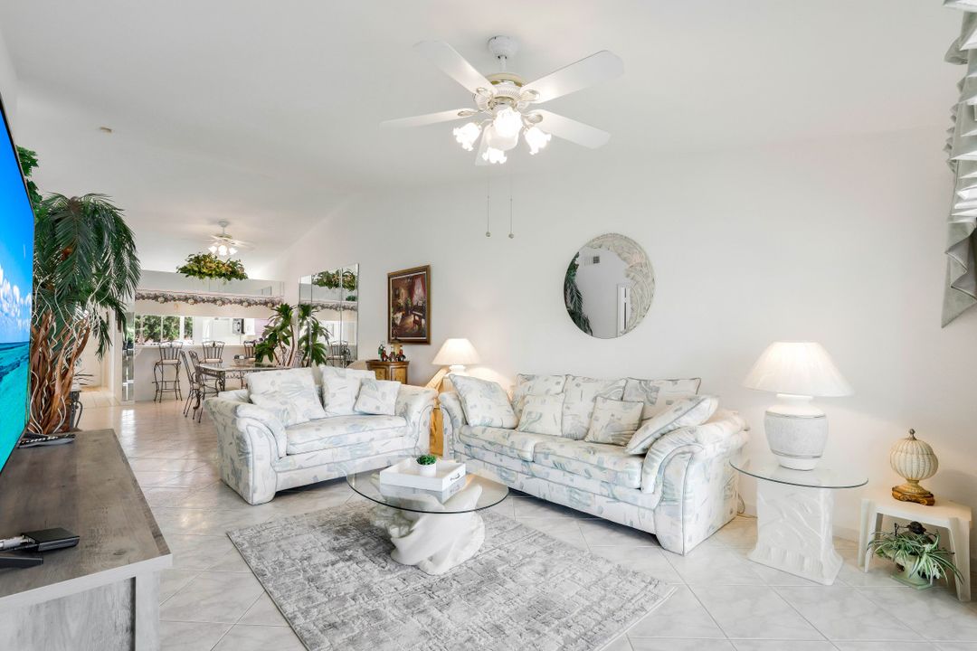 2420 Hidden Lake Dr #1006, Naples, FL 34112