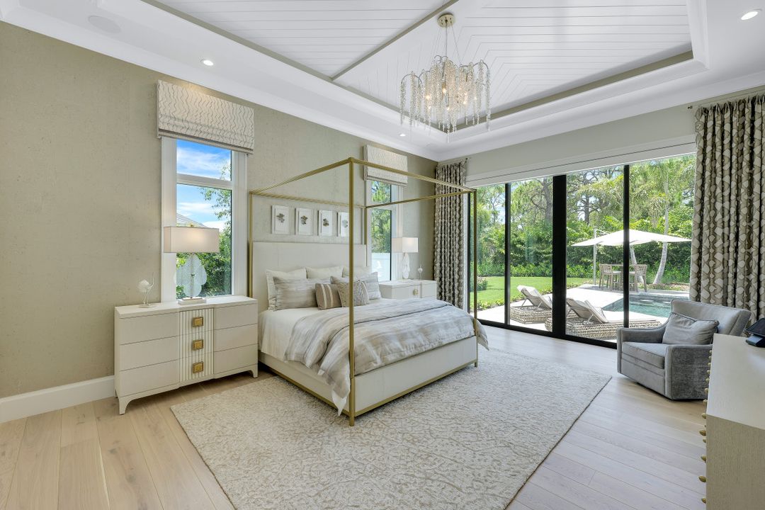 359 Warwick Way, Naples, FL 34110