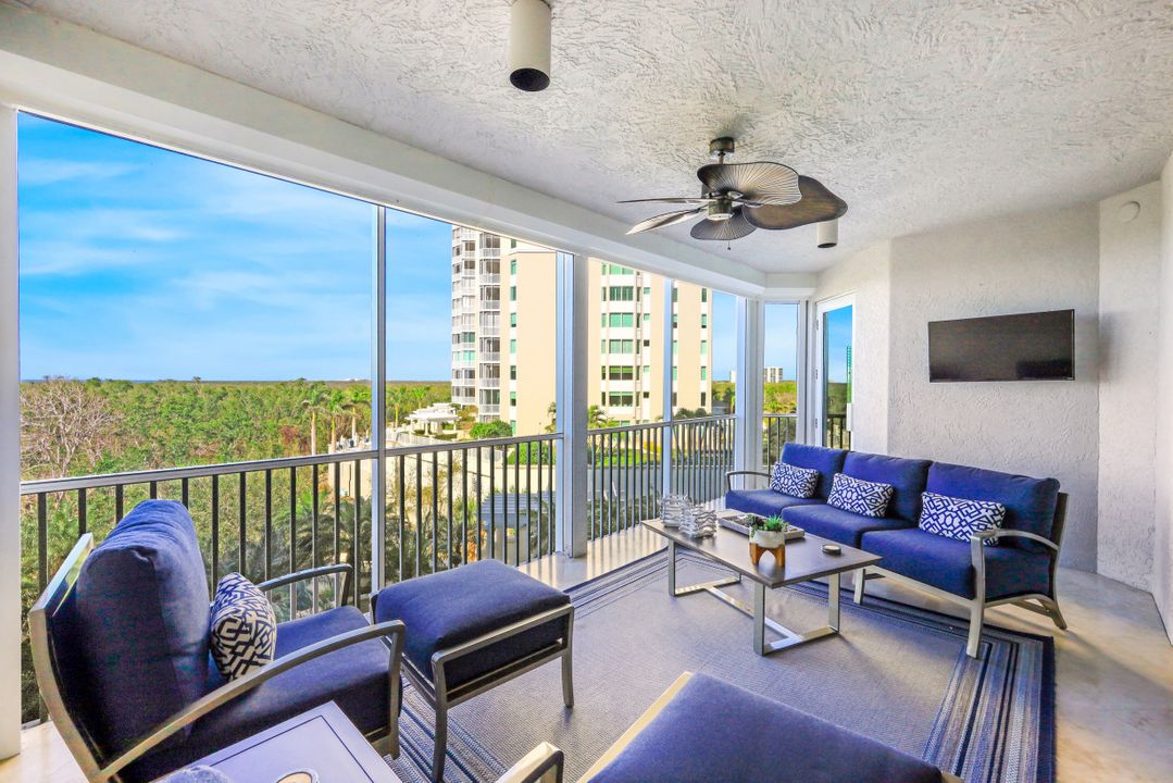 275 Indies Way #505, Naples, FL 34110