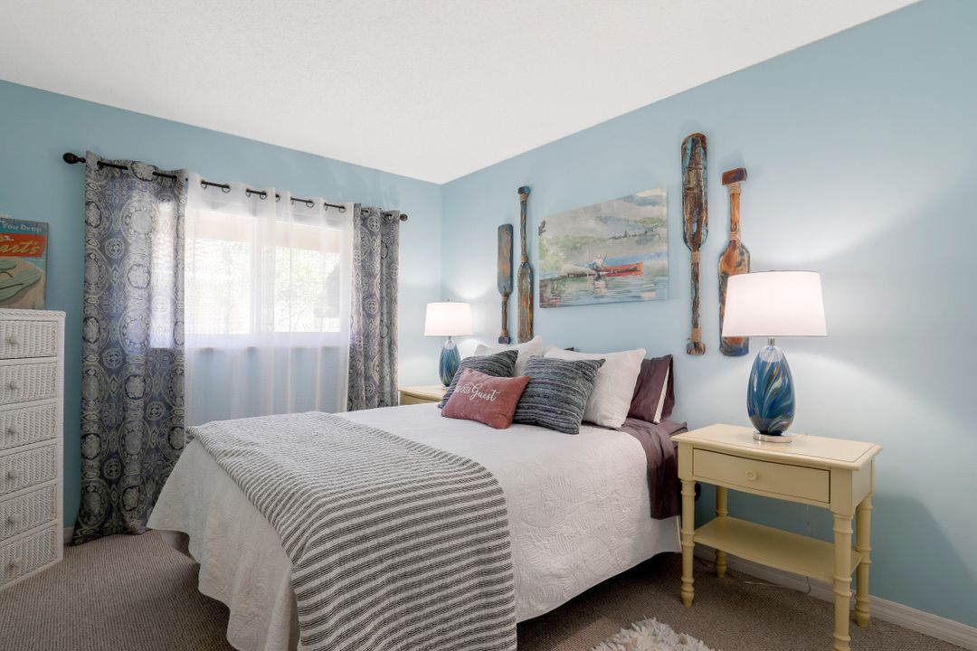 146 Harrison Rd, Naples, FL 34112