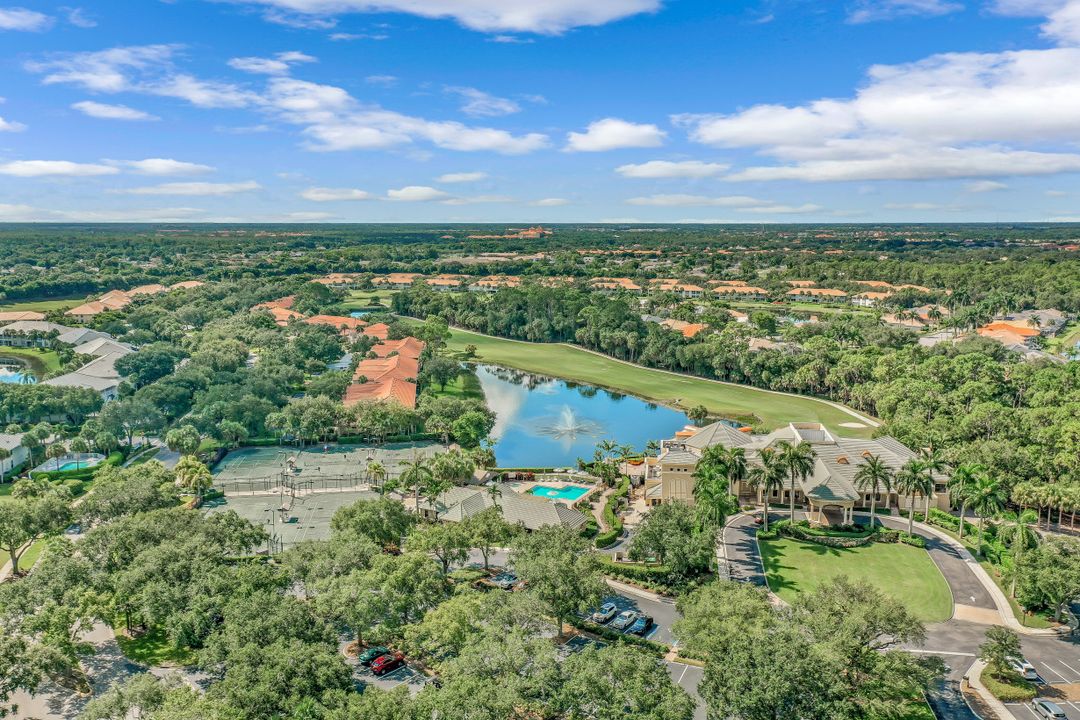 1818 Leamington Ln, Naples, FL 34109