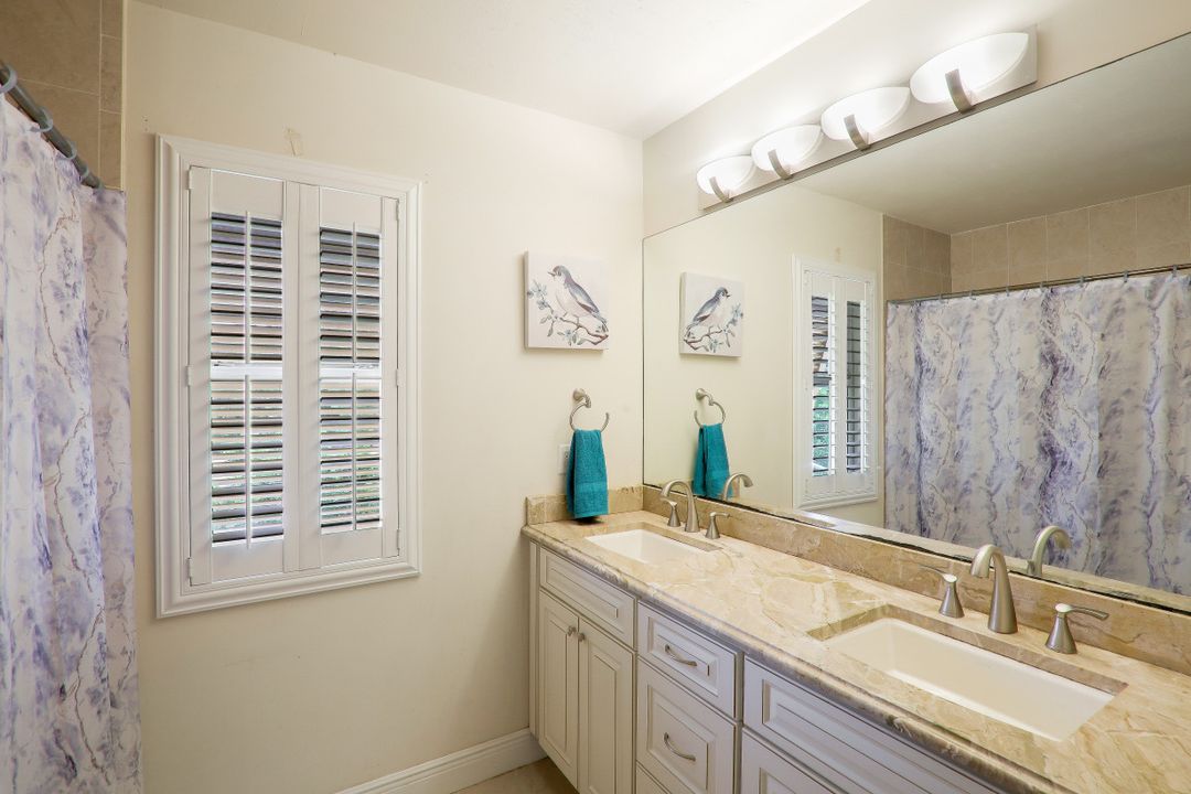 3660 7th Ave NW, Naples, FL 34120