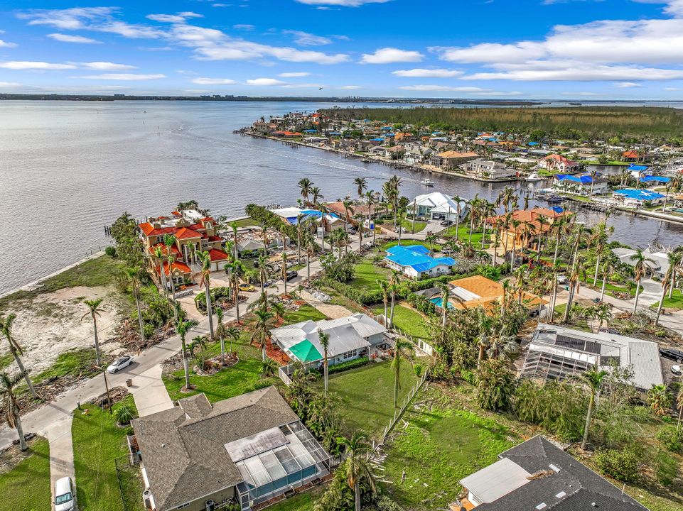 229 Bayshore Dr, Cape Coral, FL 33904