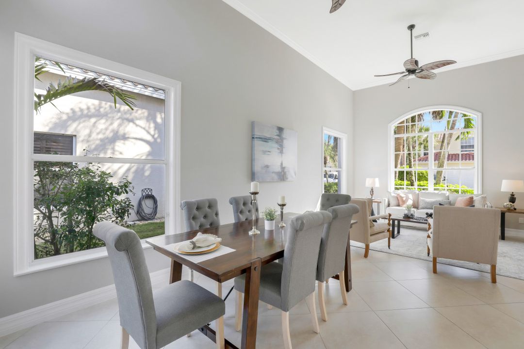 11043 Lakeland Cir, Fort Myers, FL 33913