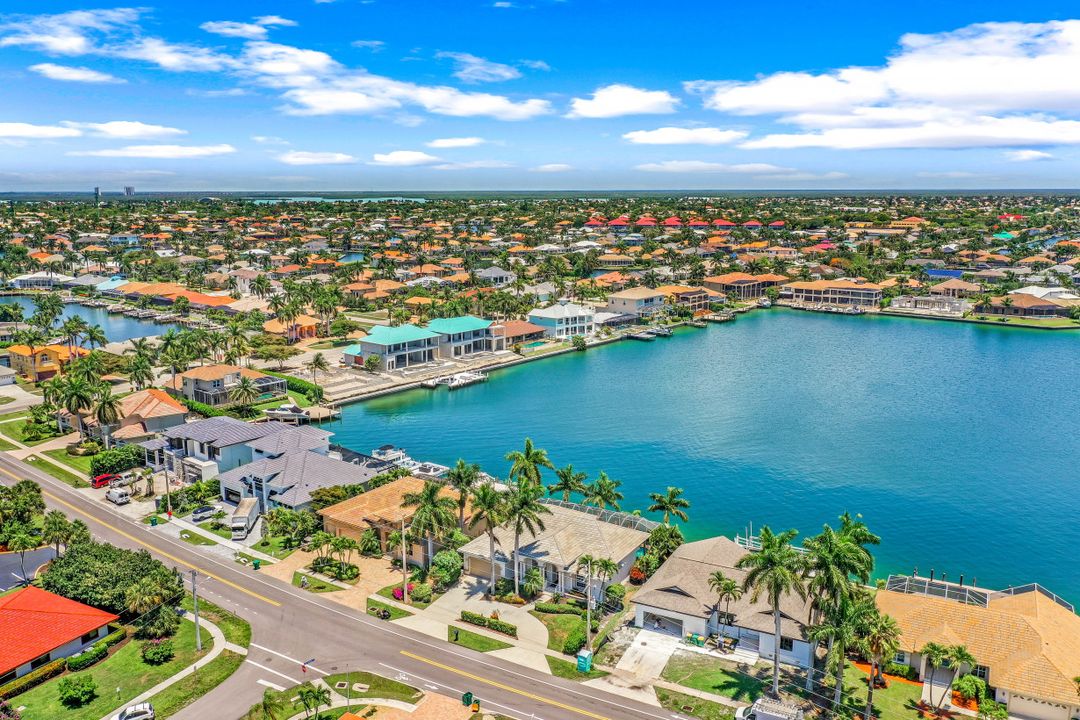 101 Landmark St, Marco Island, FL 34145