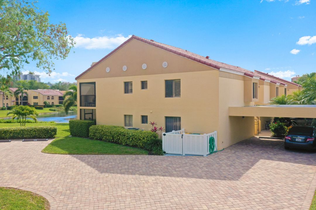 571 Beachwalk Cir #104, Naples, FL 34108