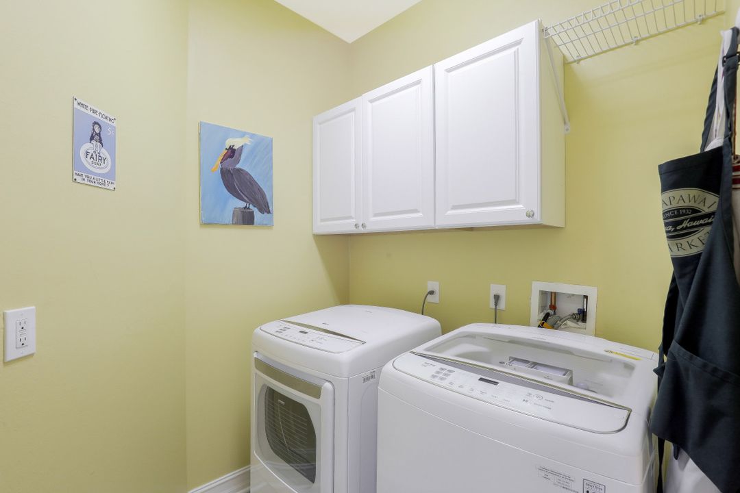 1903 Tarpon Bay Dr N, Naples, FL 34119