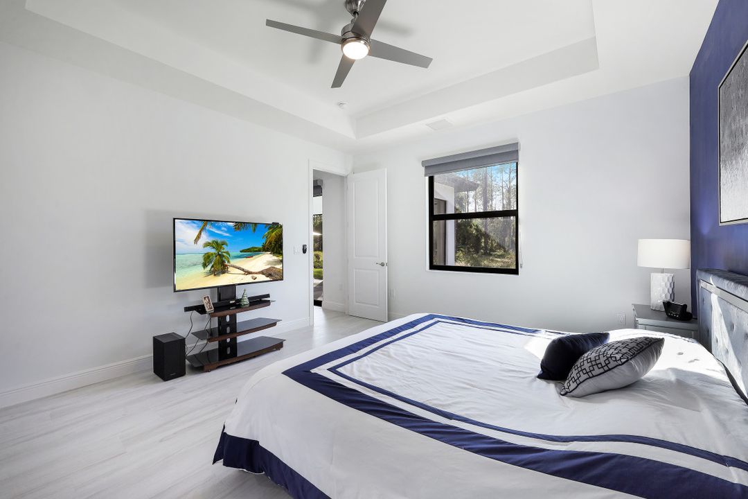 1030 22nd Ave NE, Naples, FL 34120