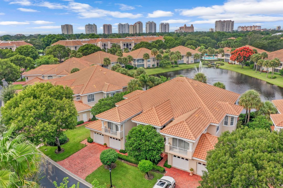 8453 Abbington Cir #821, Naples, FL 34108