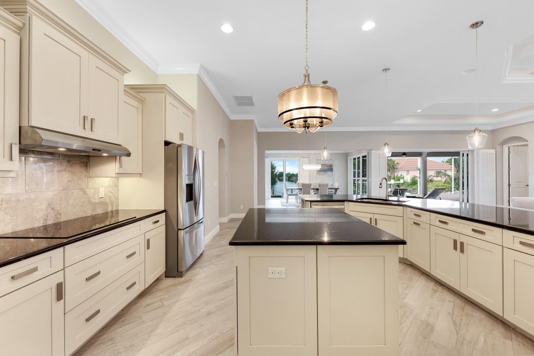 3026 SW 17th Pl, Cape Coral, FL 33914