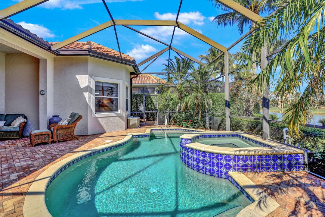 8972 Cherry Oaks Tr, Naples, FL 34114