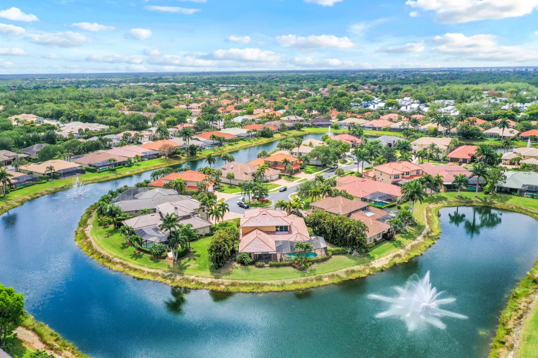 5119 Post Oak Ln, Naples, FL 34105