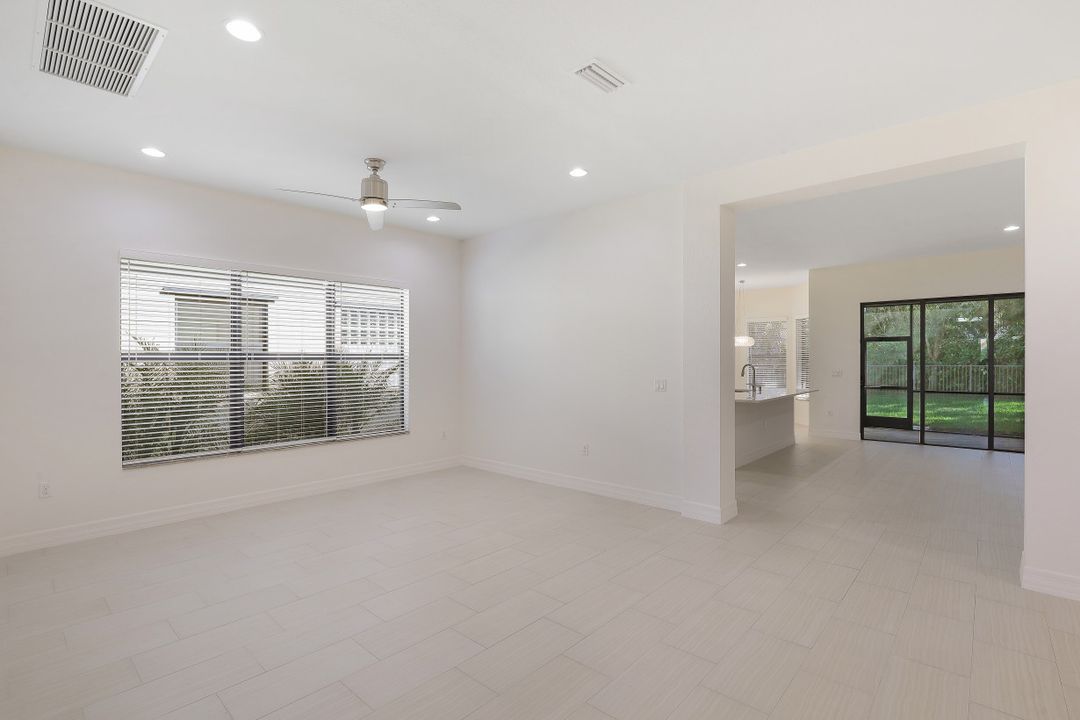 3171 Pacific Dr, Naples, FL 34119