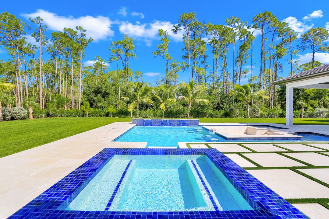 6435 Sable Ridge Ln, Naples, FL 34109