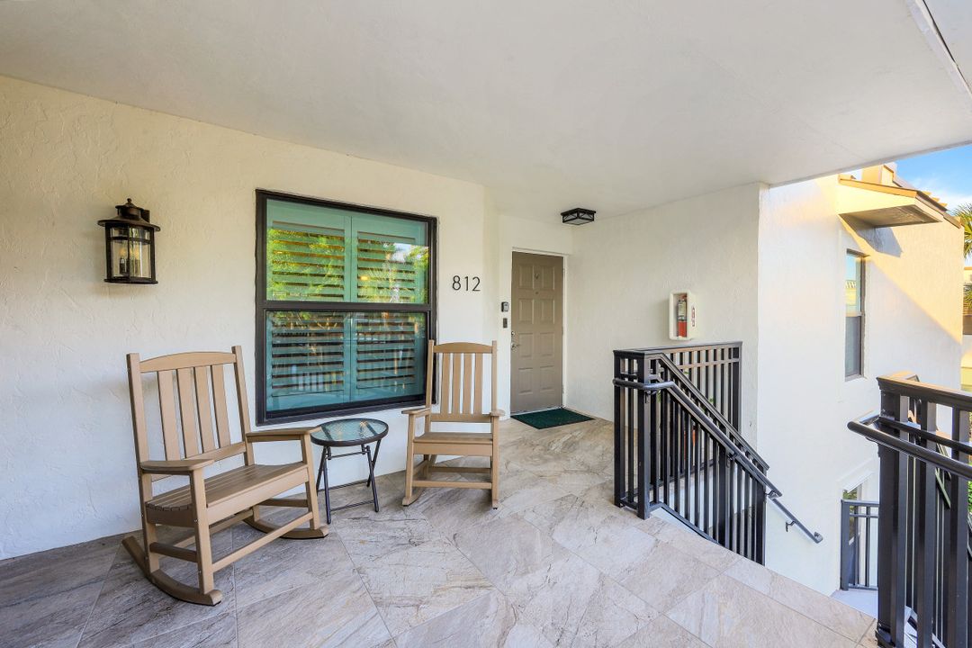 812 10th Ave S #812, Naples, FL 34102